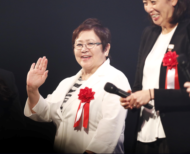 Executive Director Dr. Ogasawara received the 2018 JOC Sports Award “Women and Sport Award”!